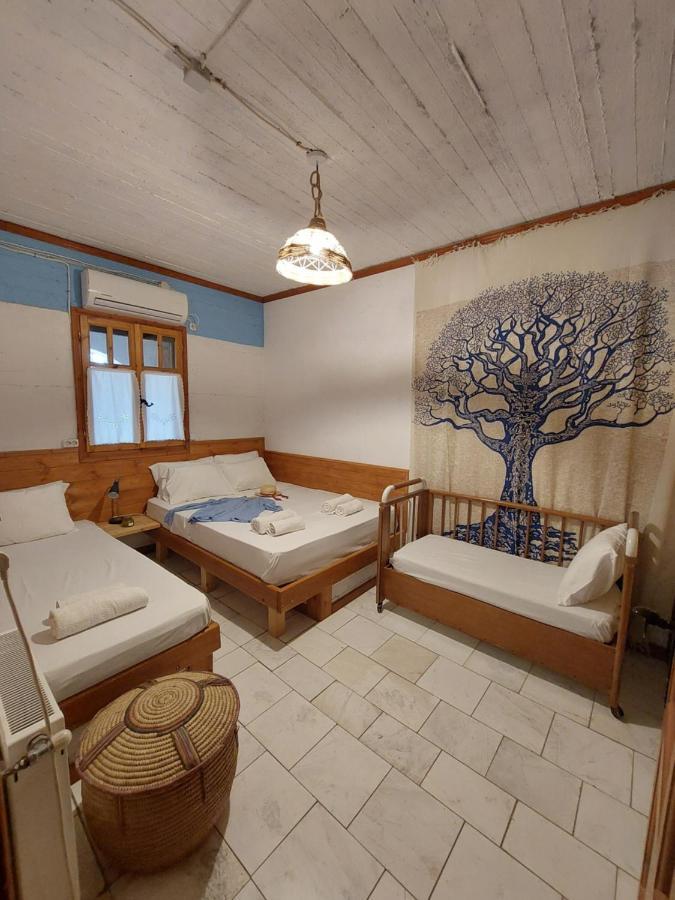 Mavilia Traditional
