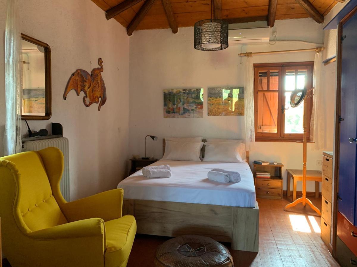 Mavilia Traditional Apartment